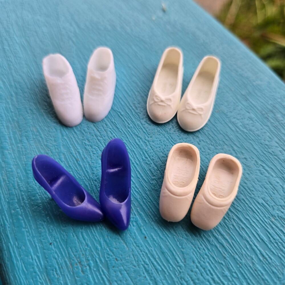 Vintage Barbie shoes lot of 4